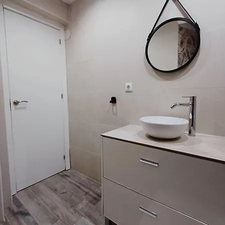 Cozy Urban Escape, Patio, Wifi, A.c., 6 Pax * لقنت