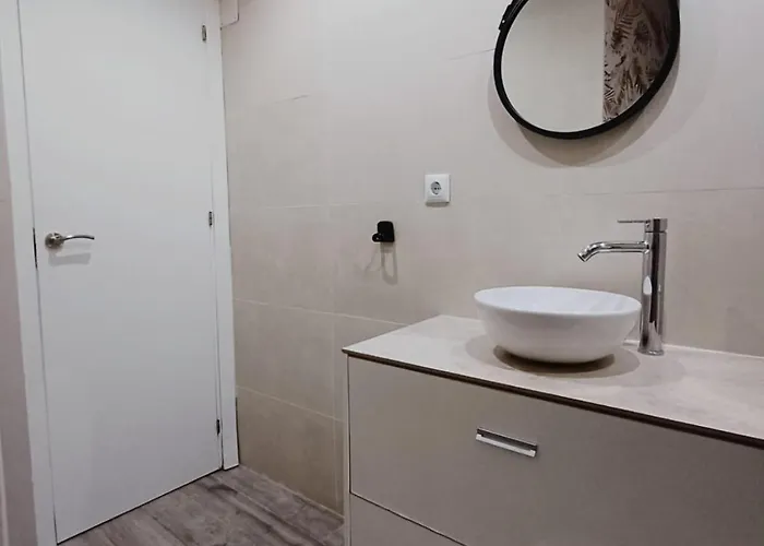 Cozy Urban Escape, Patio, Wifi, A.c., 6 Pax * لقنت