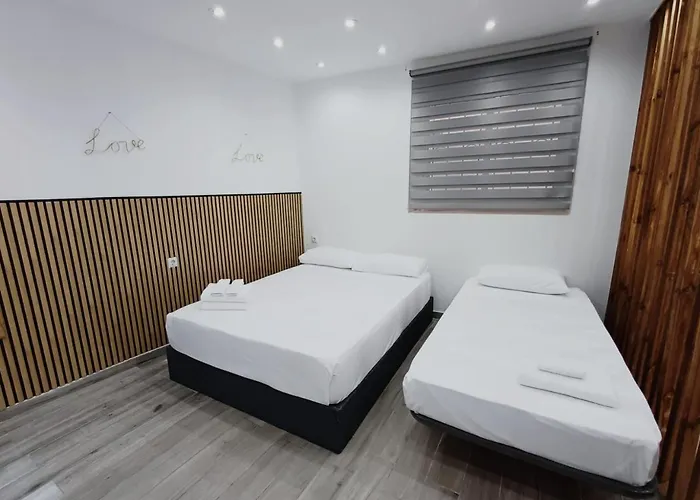 Cozy Urban Escape, Patio, Wifi, A.c., 6 Pax لقنت